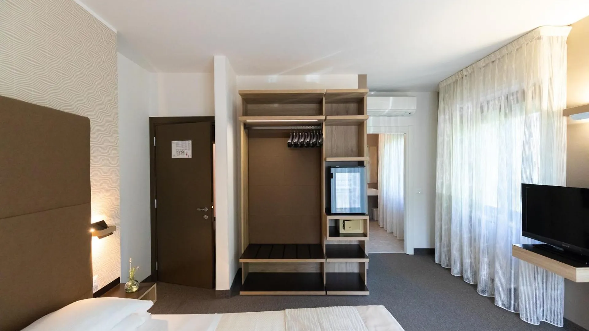 ***  Hotel Villa Maria Sirmione Italy